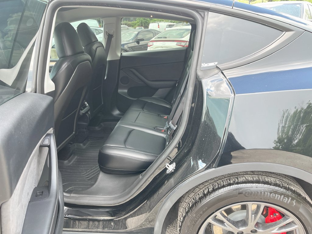 Used 2025 Tesla Model Y Long Range RWD image 24