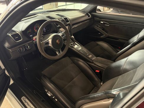 Used 2016 Porsche Cayman GTS image 8