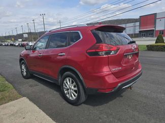 Used 2017 Nissan Rogue SV w/ Sun & Sound Touring Package video 5