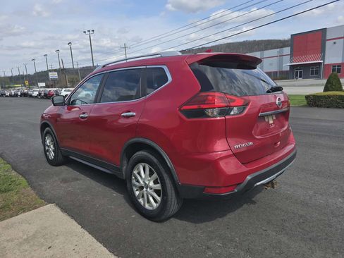 Used 2017 Nissan Rogue SV w/ Sun & Sound Touring Package image 5