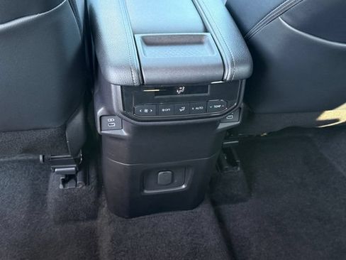 Used 2026 Toyota Grand Highlander FWD image 29