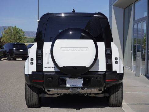 New 2026 Land Rover Defender 110 X-Dynamic SE AWD/4WD image 6