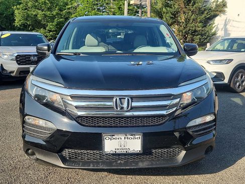 Certified 2017 Honda Pilot LX image 2