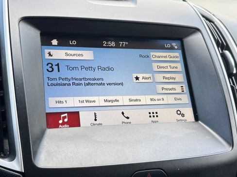 Used 2018 Ford Edge SEL w/ Equipment Group 201A AWD/4WD image 22