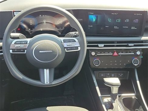 New 2025 Hyundai Tucson SEL image 3