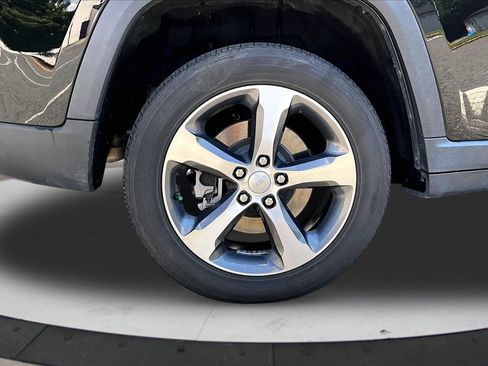Used 2023 Jeep Grand Cherokee 4WD 4xe image 36