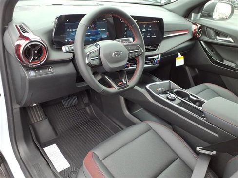 New 2026 Chevrolet Equinox RS w/ LPO, Floor Liner Package image 5