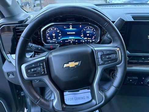 Used 2025 Chevrolet Silverado 1500 LT image 15