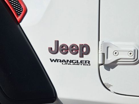 Used 2020 Jeep Wrangler Unlimited Rubicon image 31