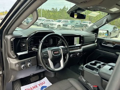 Used 2024 GMC Sierra 1500 Elevation image 10