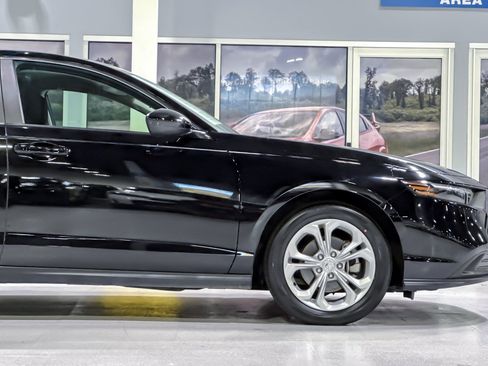 Used 2023 Honda Accord LX image 33