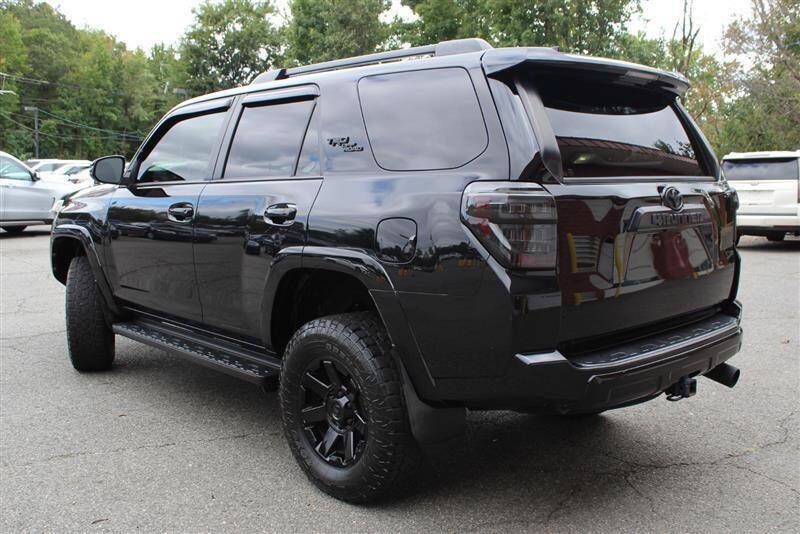 Used 2020 Toyota 4Runner TRD Off-Road Premium AWD/4WD image 3
