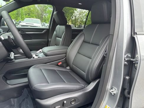 New 2026 GMC Acadia Elevation w/ Black Edition AWD/4WD image 8