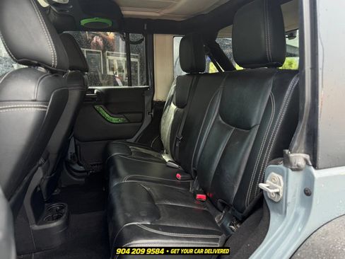 Used 2014 Jeep Wrangler Unlimited Rubicon AWD/4WD image 18