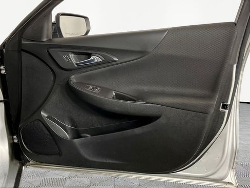 Used 2021 Chevrolet Malibu LT FWD image 28