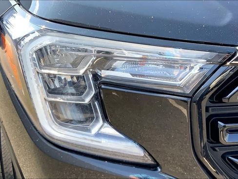 Used 2023 GMC Terrain SLT w/ Elevation Edition AWD/4WD image 26