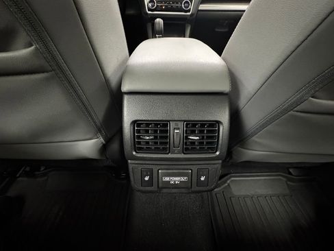 Used 2018 Subaru Legacy 2.5i Limited image 24