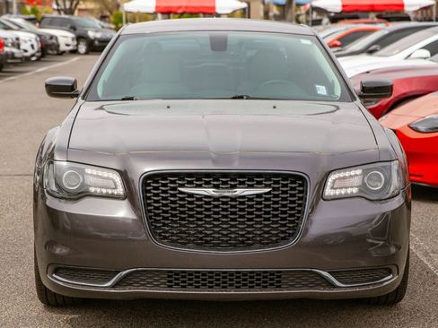 Used 2018 Chrysler 300 Touring w/ Sport Appearance Package RWD image 3
