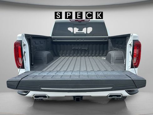 Used 2024 GMC Sierra 1500 AT4 w/ Technology Package AWD/4WD image 19
