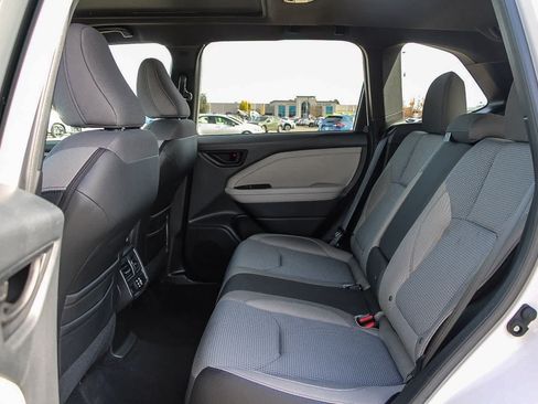 Used 2025 Subaru Forester Premium AWD/4WD image 3