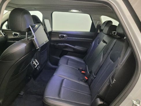 Used 2022 Kia Sorento S w/ Panoramic Sunroof Package AWD/4WD image 18