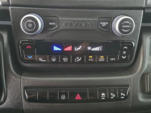 Used 2025 RAM ProMaster 2500 w/ Quick Order Package 22G SLT FWD image 15