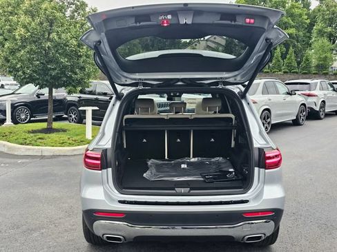 New 2026 Mercedes-Benz GLB 250 4MATIC image 9