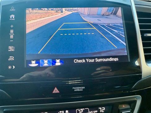 Used 2018 Honda Pilot Touring image 33