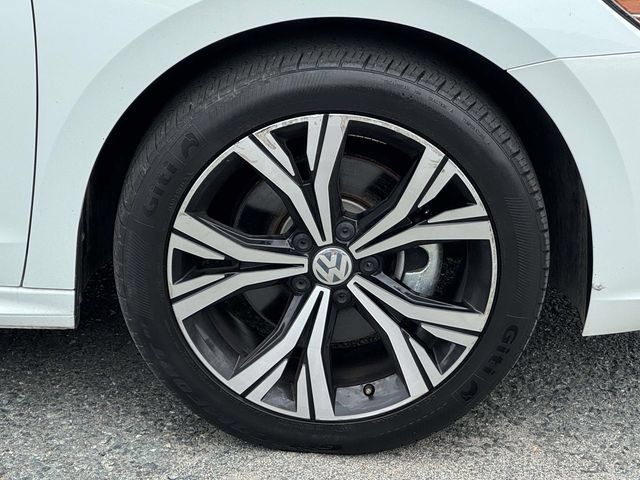 Used 2022 Volkswagen Passat 2.0T SE FWD image 8