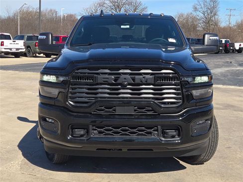New 2026 RAM 3500 Big Horn AWD/4WD image 4