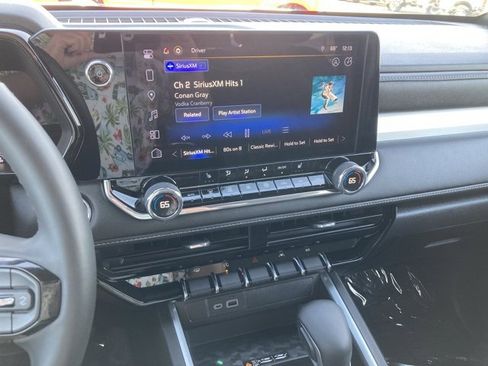 Used 2023 Chevrolet Colorado LT w/ LT Convenience Package II image 21