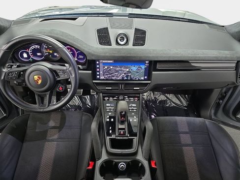 Certified 2023 Porsche Cayenne Turbo GT AWD/4WD image 12
