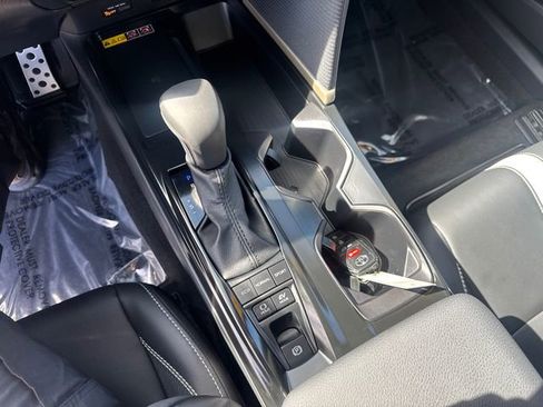 Certified 2025 Toyota Camry SE image 39