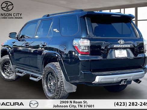 Used 2023 Toyota 4Runner TRD Off-Road Premium w/ Off Road Premium Plus Package AWD/4WD image 13