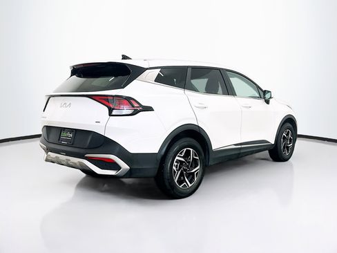 Used 2025 Kia Sportage LX image 9