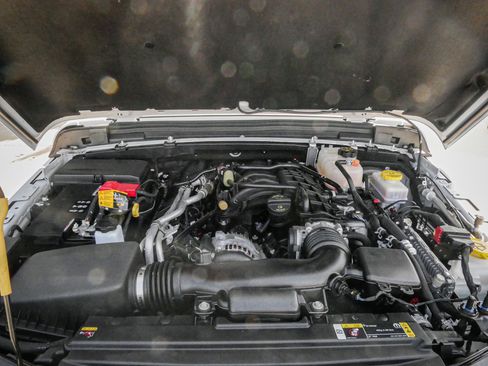 Used 2022 Jeep Wrangler Unlimited Sport image 32