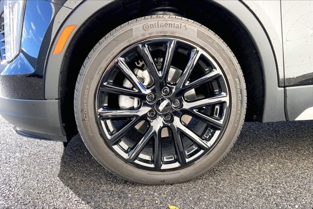 Used 2023 Cadillac XT4 Premium Luxury w/ LPO, Onyx Lite Package AWD/4WD image 8