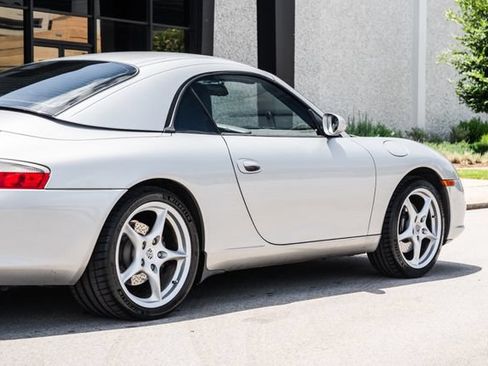 Used 2003 Porsche 911 Carrera RWD image 37