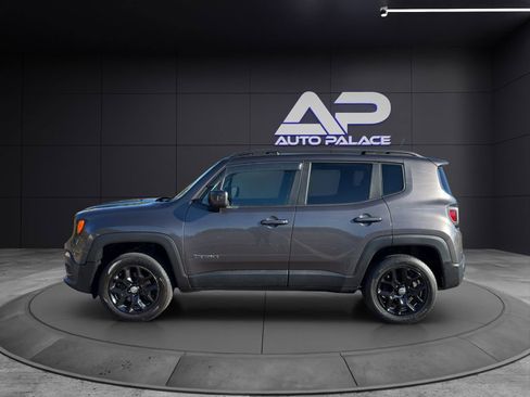 Used 2018 Jeep Renegade Latitude w/ Cold Weather Group image 7