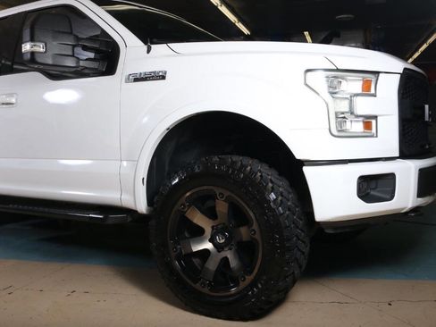 Used 2016 Ford F150 Lariat w/ Equipment Group 502A Luxury AWD/4WD image 17