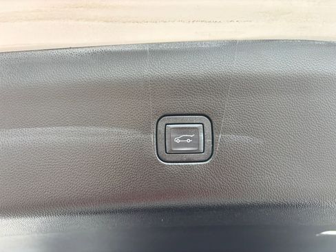 Used 2024 Buick Enclave Premium image 28