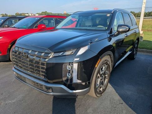 Used 2025 Hyundai Palisade Limited FWD image 3