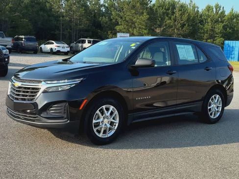 Used 2024 Chevrolet Equinox LS w/ Driver Confidence II Package FWD image 4