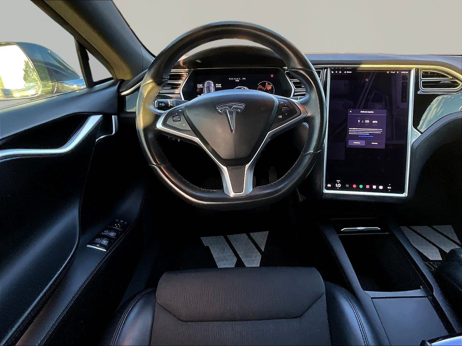 Used 2017 Tesla Model S 60 RWD image 8