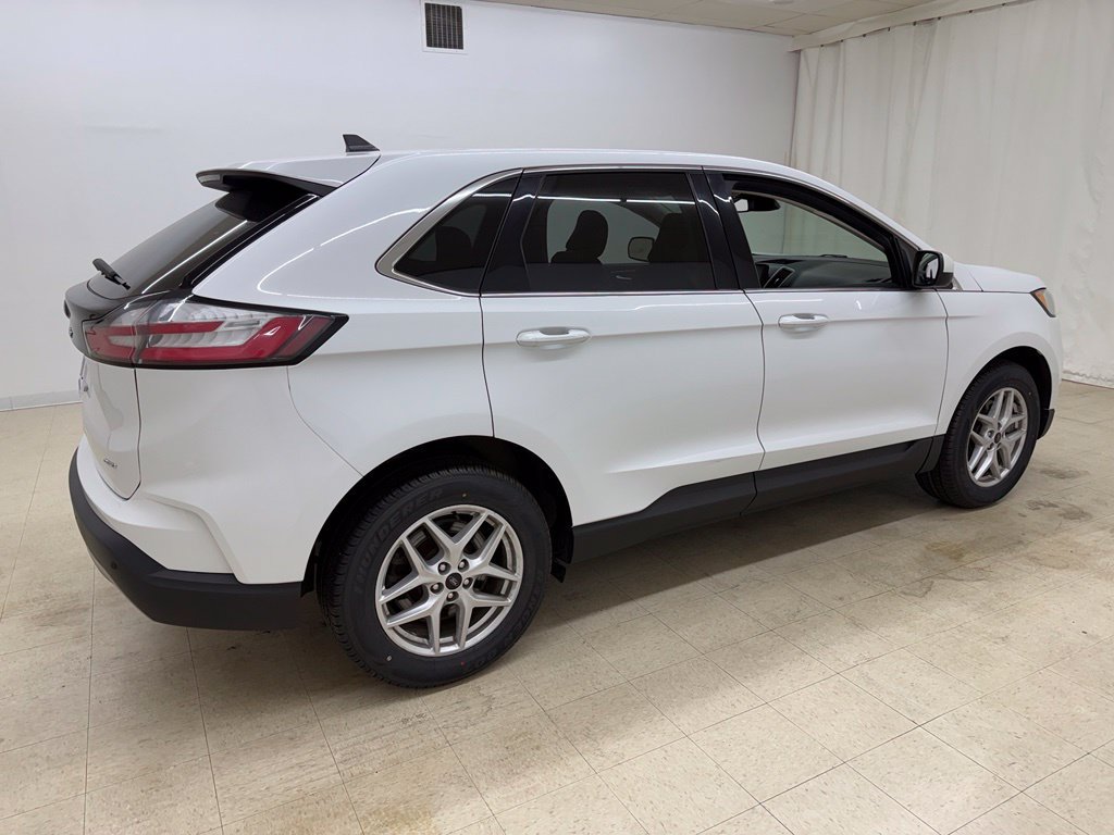 Used 2023 Ford Edge SEL AWD/4WD image 6