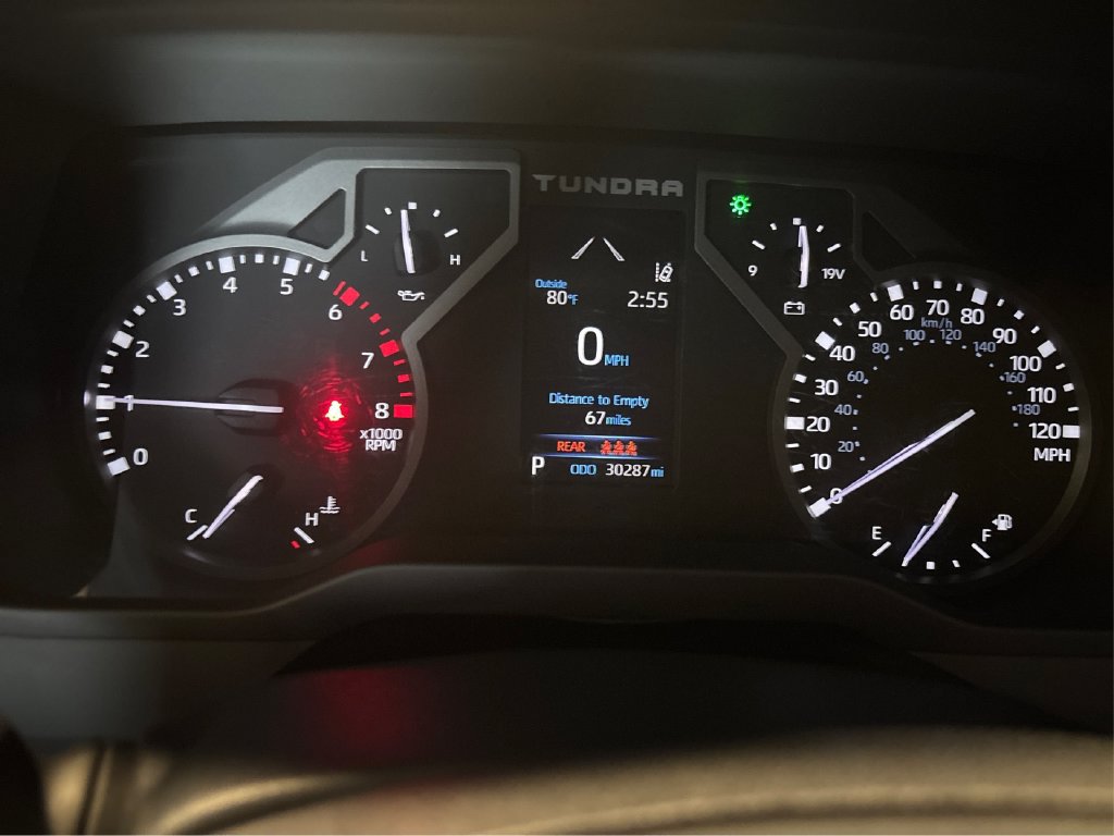 Used 2022 Toyota Tundra SR5 w/ SR5 Convenience Package AWD/4WD image 28