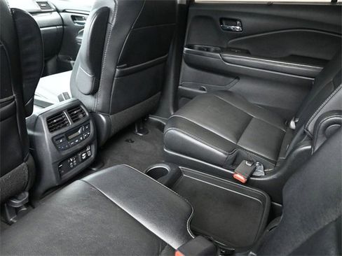 Used 2021 Honda Pilot Touring image 21