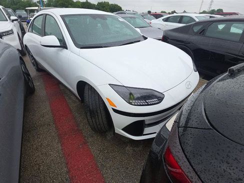 Used 2023 Hyundai Ioniq 6 SEL RWD image 3