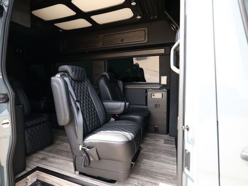 Used 2020 Mercedes-Benz Sprinter 3500 image 10