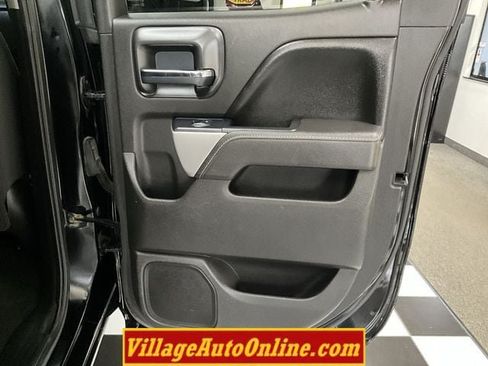 Used 2017 Chevrolet Silverado 1500 LT w/ Midnight Edition AWD/4WD image 30